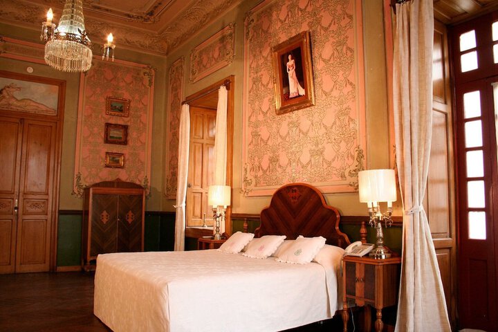 Room 33 of 45