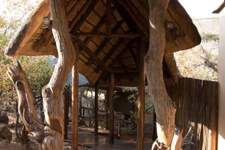 Hotel Entry
