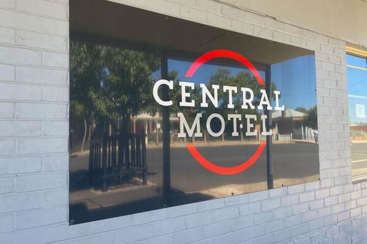 Central Motel