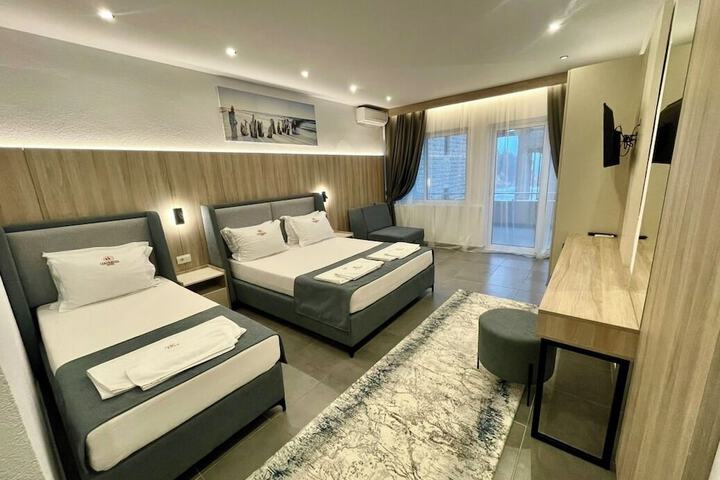 Room 7 of 38