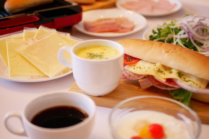 Breakfast/Coffee Service 15 of 25