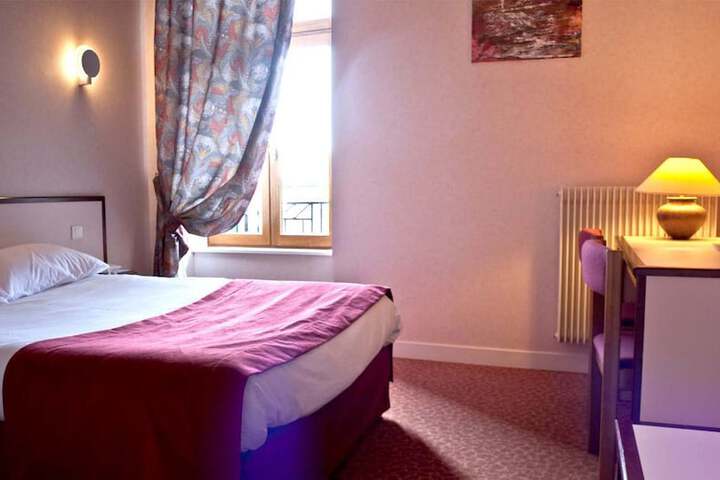 Room 8 of 46
