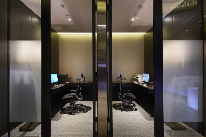 Business Center 75 of 81