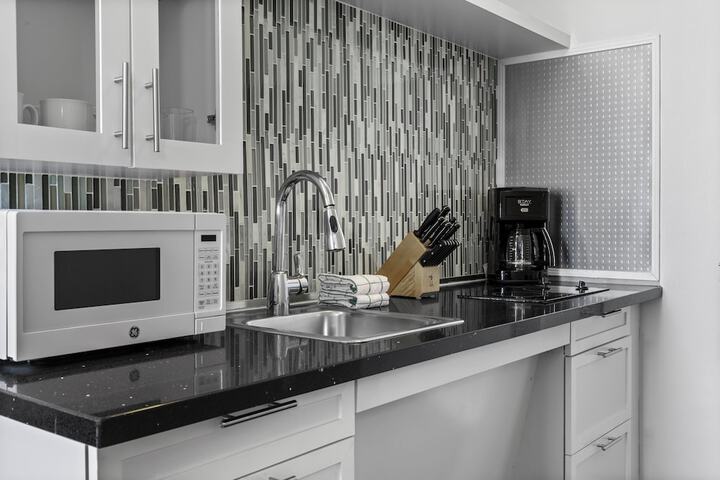 Private kitchenette