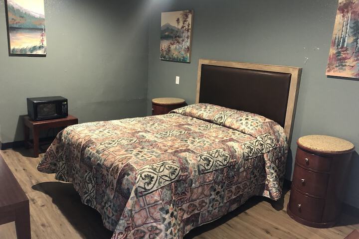 Comfort Single Room (2 of 5)