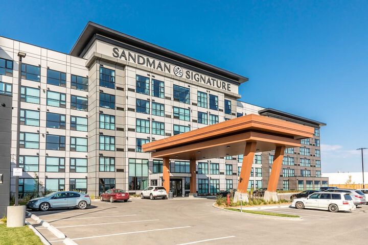 Sandman Signature Saskatoon South Hotel in Saskatoon, SK