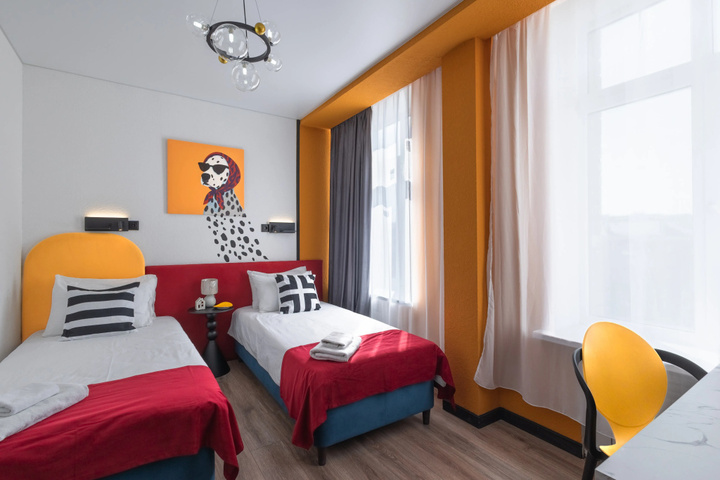 Room 2 of 14