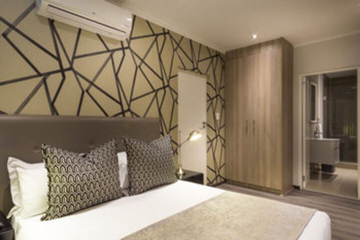 Room 7 of 15
