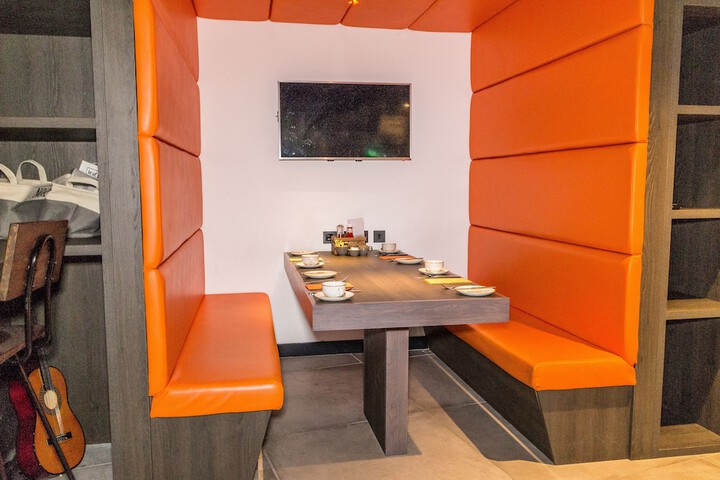 Breakfast area