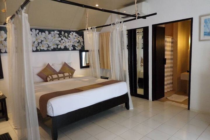 Room 16 of 62