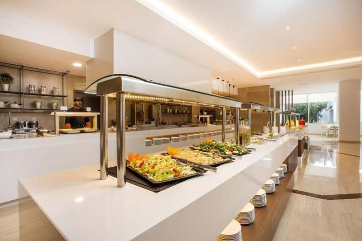 Dining 45 of 60