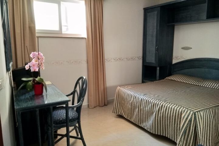 Room 4 of 71