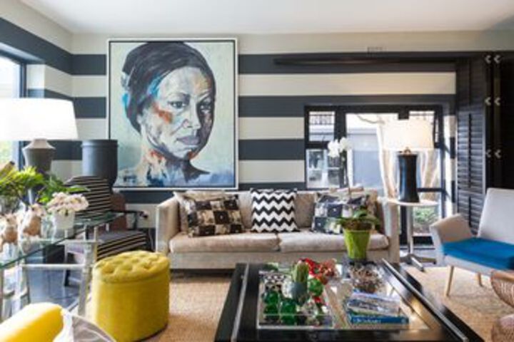 Lounge 8 of 66