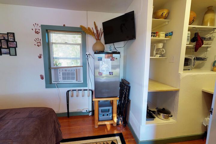Room 13 of 30