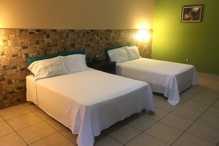 Room 4 of 17