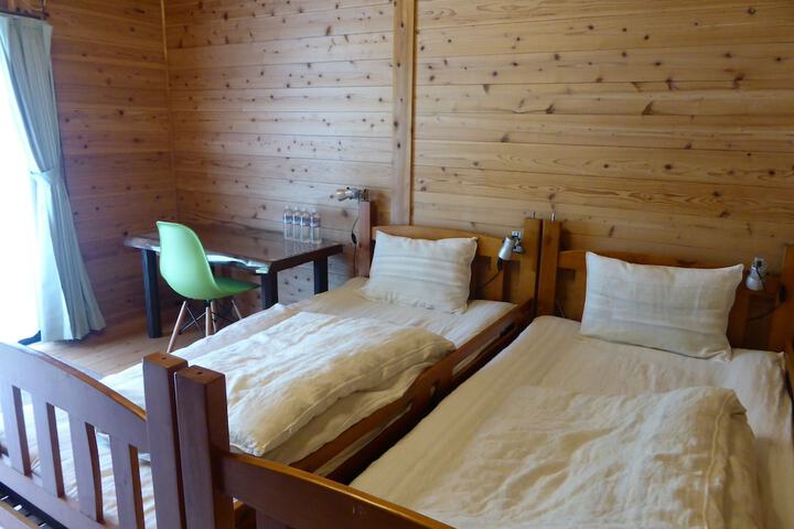 Room 2 of 15