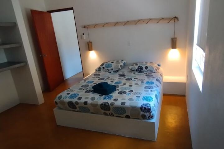 Room 5 of 33