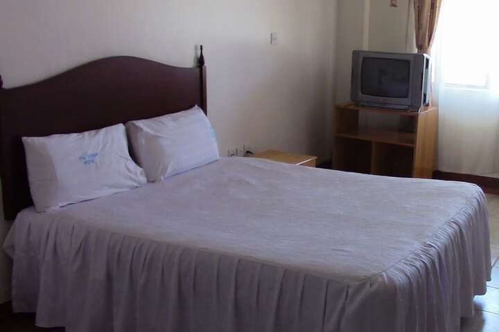 Room 5 of 31