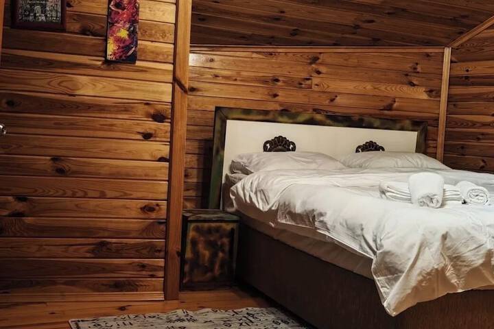 Room 15 of 46