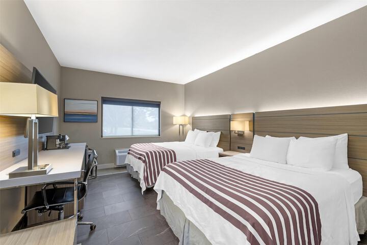Room 8 of 48