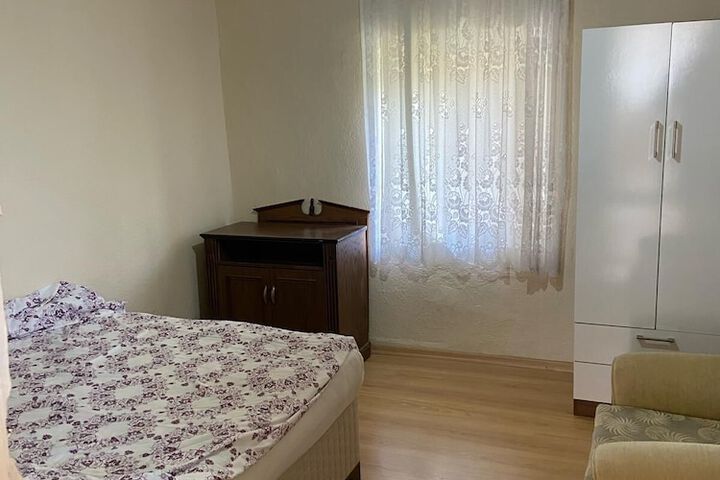 Room 71 of 263