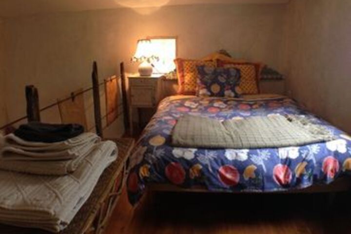 Room 33 of 74