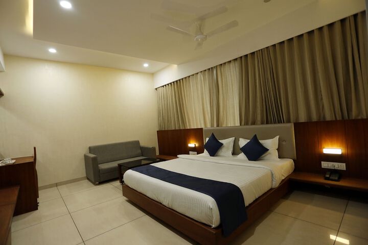 Room 8 of 19