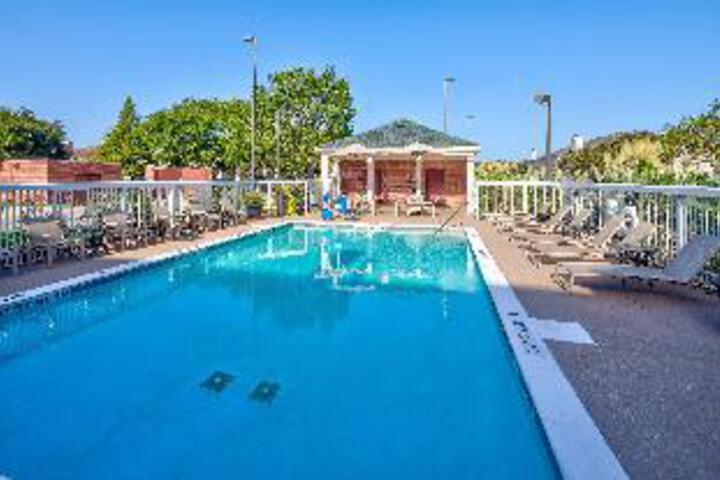 Pool 5 of 34