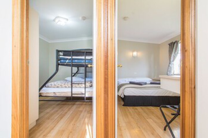 Room 7 of 36