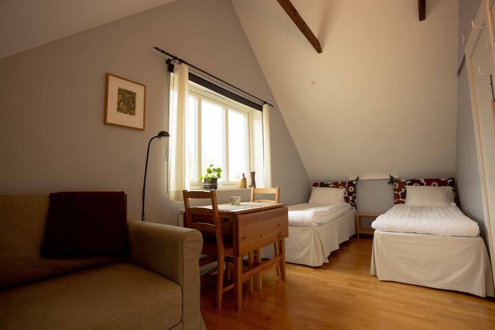 Room 3 of 42
