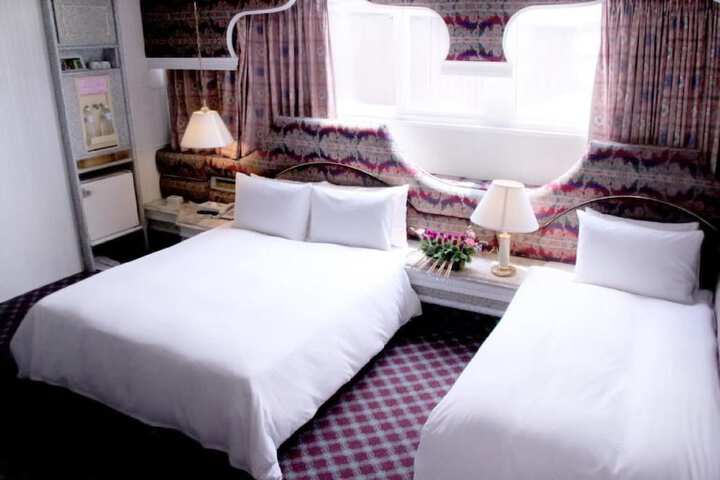 Room 34 of 73