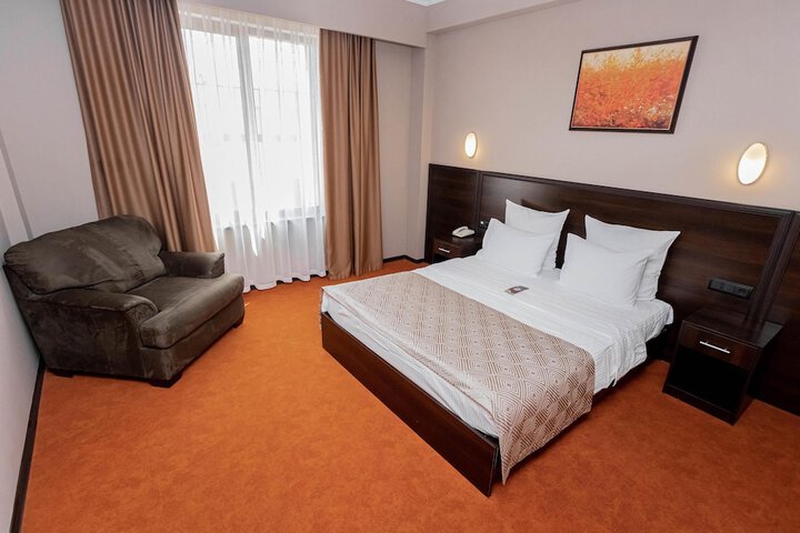 Room 48 of 148
