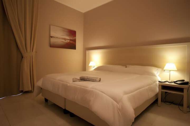 Room 18 of 39