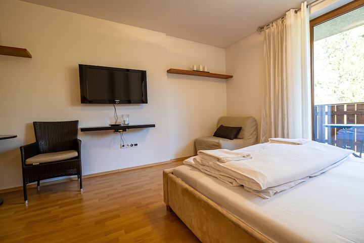 Room 15 of 197