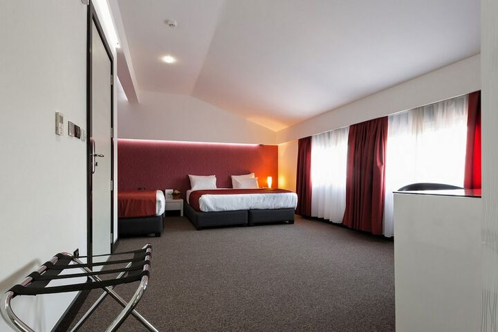 Room 172 of 267