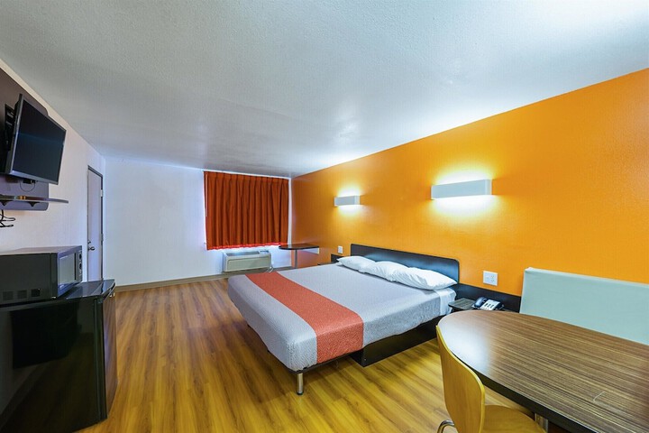Room 16 of 45