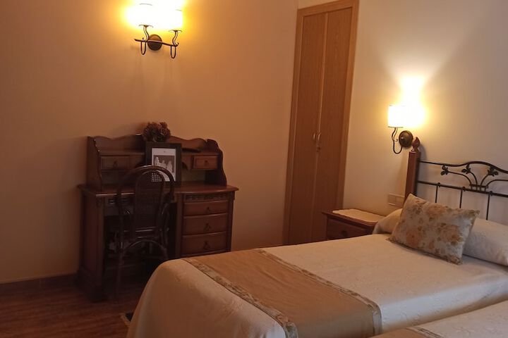 Room 9 of 31