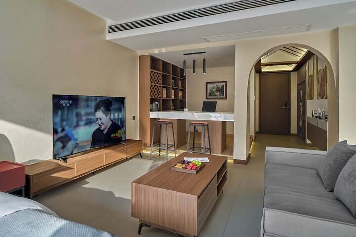 Room 14 of 49