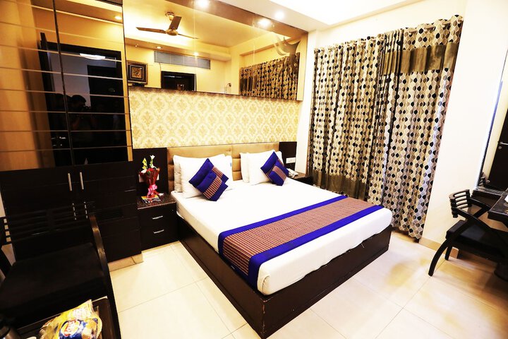 Room 5 of 31