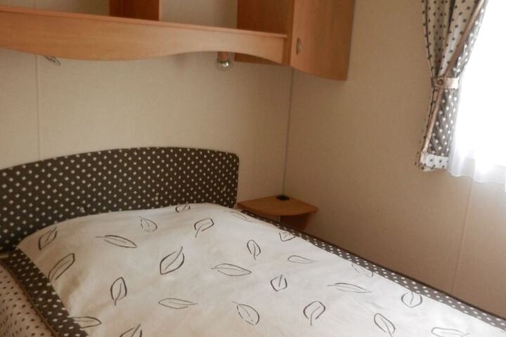 Room 12 of 16
