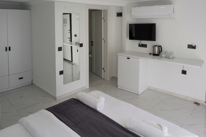 Room 16 of 71