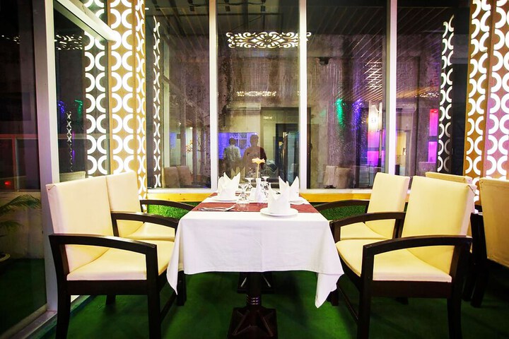 Dining 62 of 74