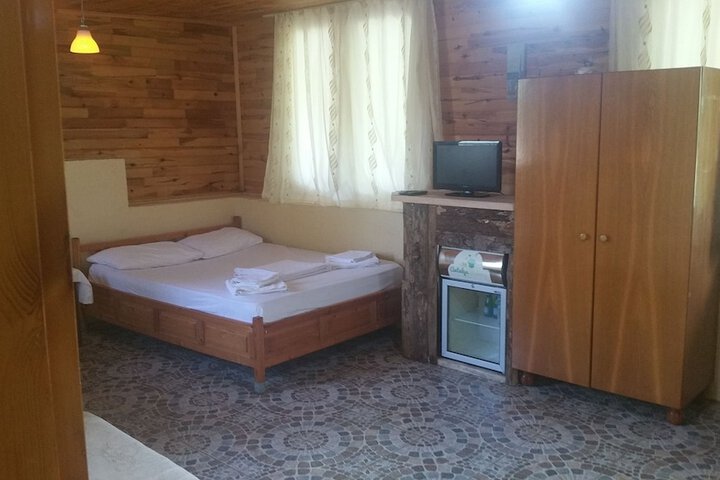 Room 12 of 20