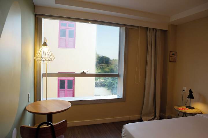 Room 18 of 30