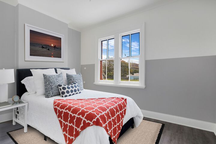Room 8 of 25