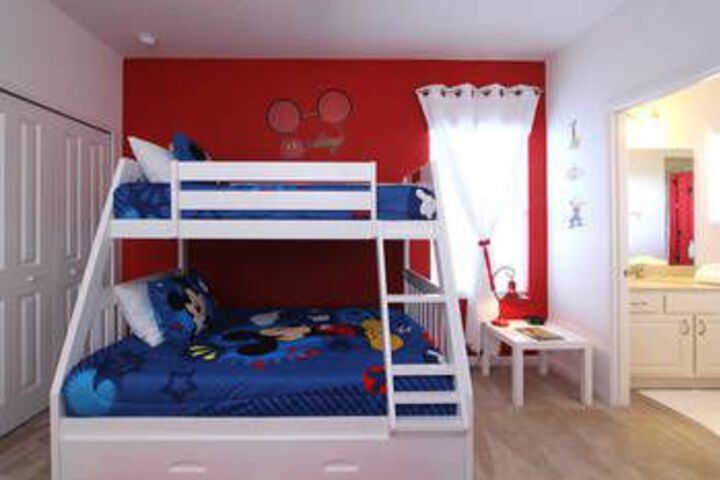 Room 7 of 27