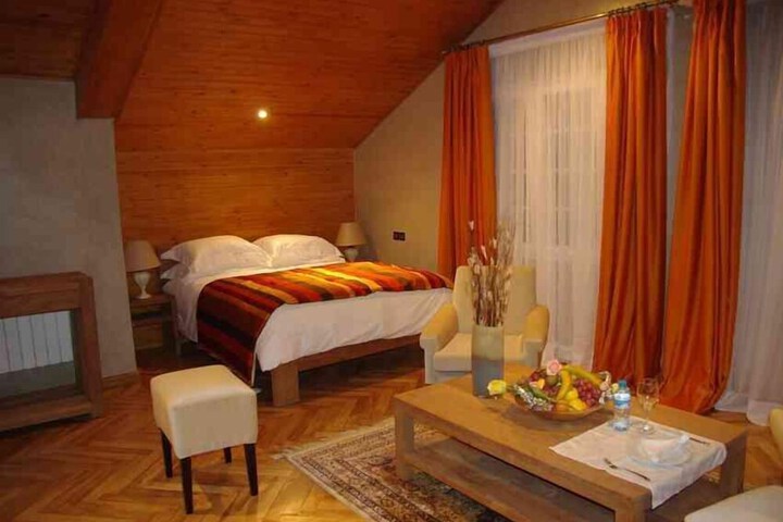 Room 7 of 29