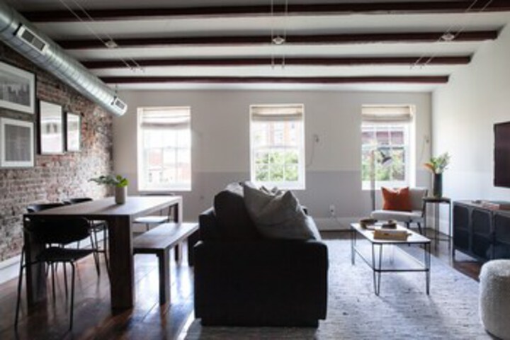Exterior of Domio Old City Hip 2br / 2ba Apt Near Betsy Ross