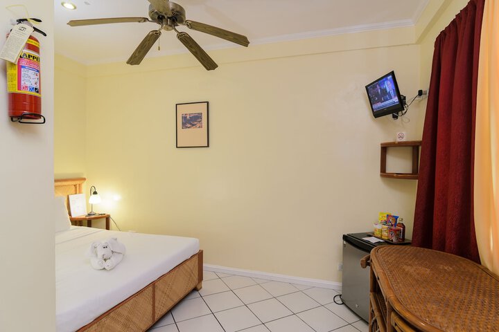 Room 10 of 50