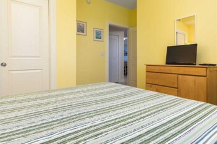 Room 157 of 163